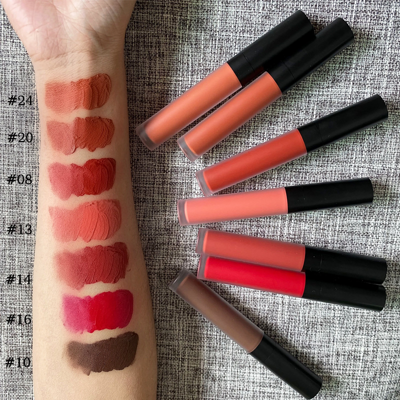 Damesmode Veganistische 24 kleuren hoog-pigment cosmetica waterdichte matte vloeibare lippenstift